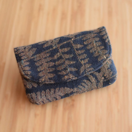 Mini Pung "Kicking Leaves"