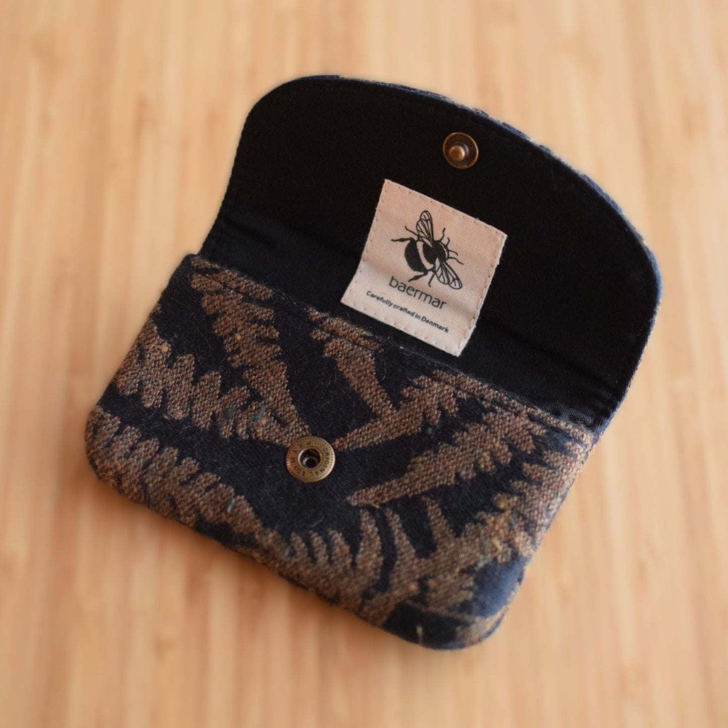 Mini Pung "Kicking Leaves"